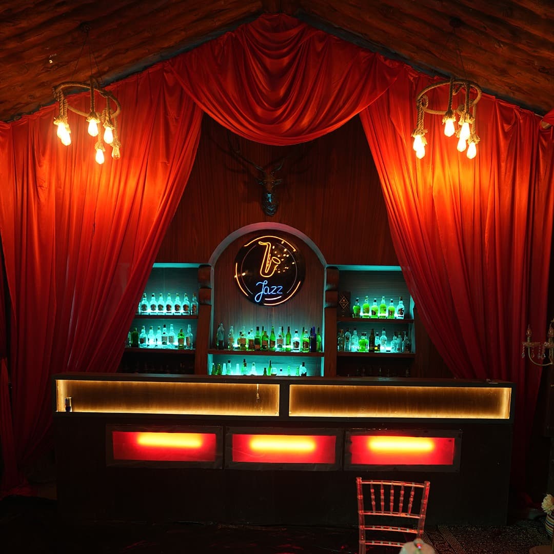 Bar image 4