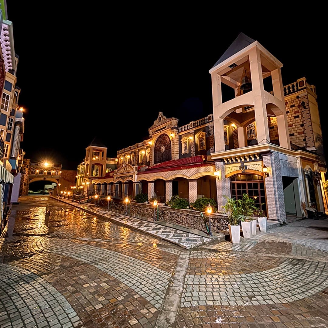 European Street image 3