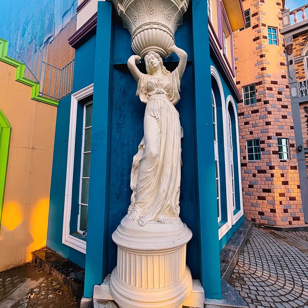 European Street image 5